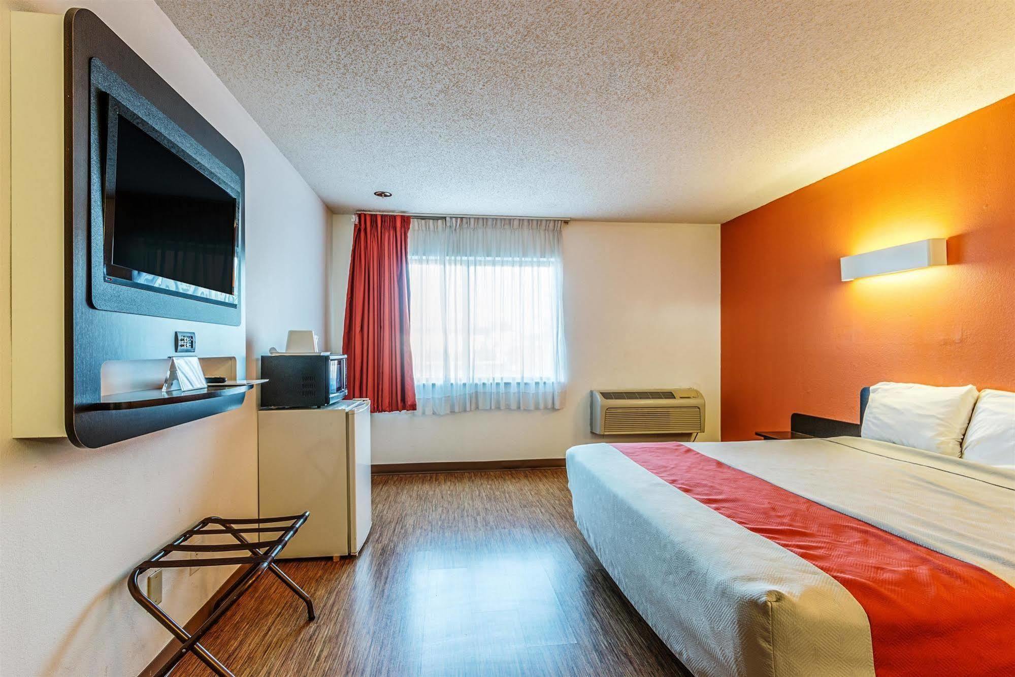 Motel 6-Wisconsin Rapids, Wi מראה חיצוני תמונה